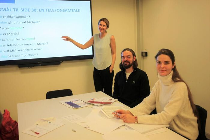 The Ukrainian refugees Pavlo and Camile are attending a Norwegian course that started in September.