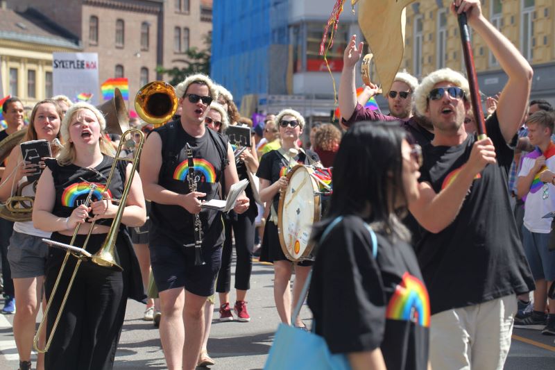 Join UiO and OsloMet students in the Pride Parade
