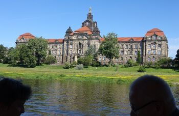Regjeringsbygninger i Dresden