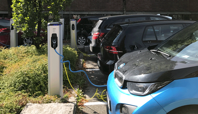electric cars that charge