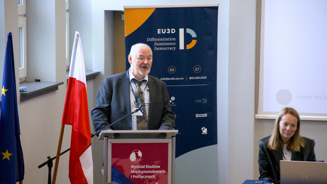 Professor John Erik Fossum foreleser i Krakow