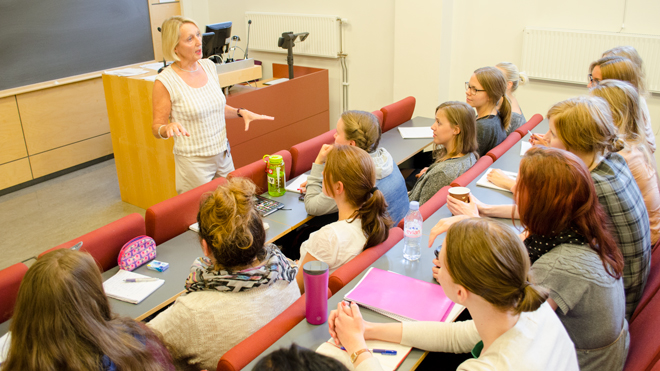 Ved PSI brukes forelesning som undervisningsform på alle nivå på alle studieprogrammer, ofte sammen med seminarer på samme emne. Foto: Svein Harald Milde