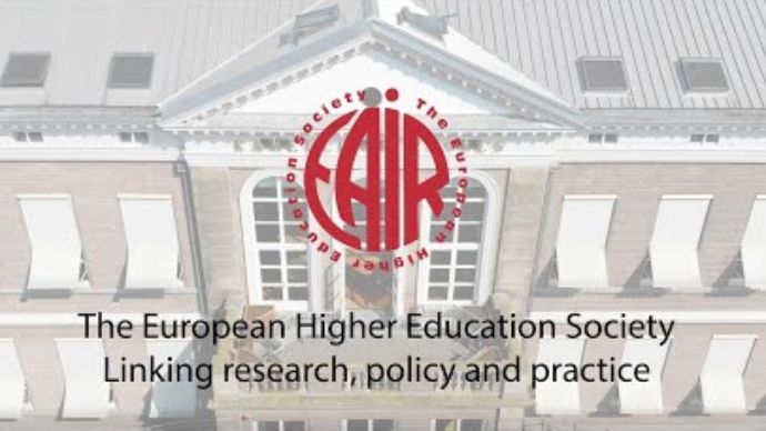 Logo med tekst: EAIR -  The European Higher Education Society - Linking research, policy, and practice