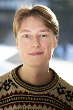 Portrett av Håkon Måge på Grønt kontor. 