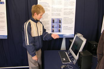 Computer ,Personal computer ,Computer keyboard ,Standing ,Laptop.