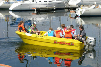 Water transportation ,Vehicle ,Boat ,Boating ,Boats and boating--Equipment and supplies.