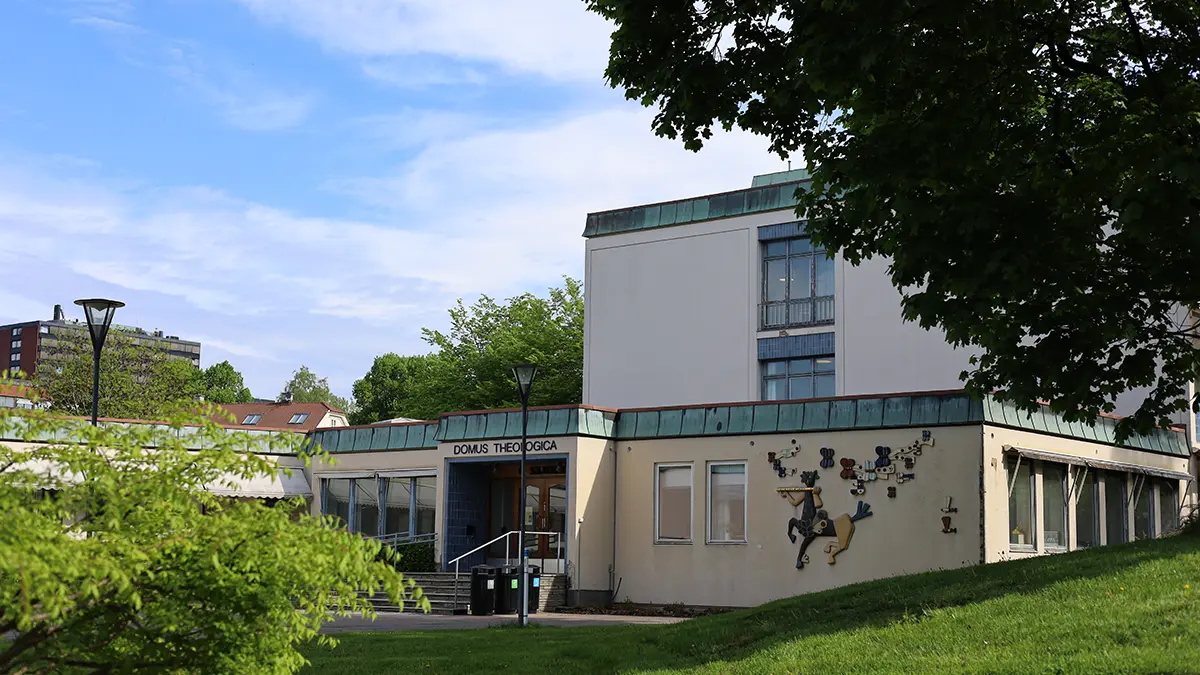 Fasaden til Det teologiske fakultet. Foto